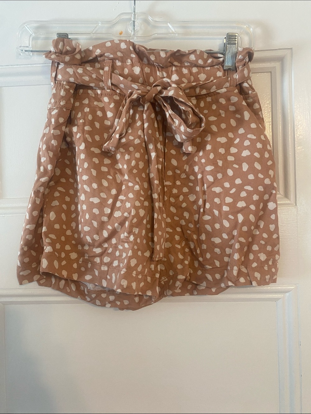 Women's High-Waist Paperbag Shorts with Tie Belt - Blush White Spot